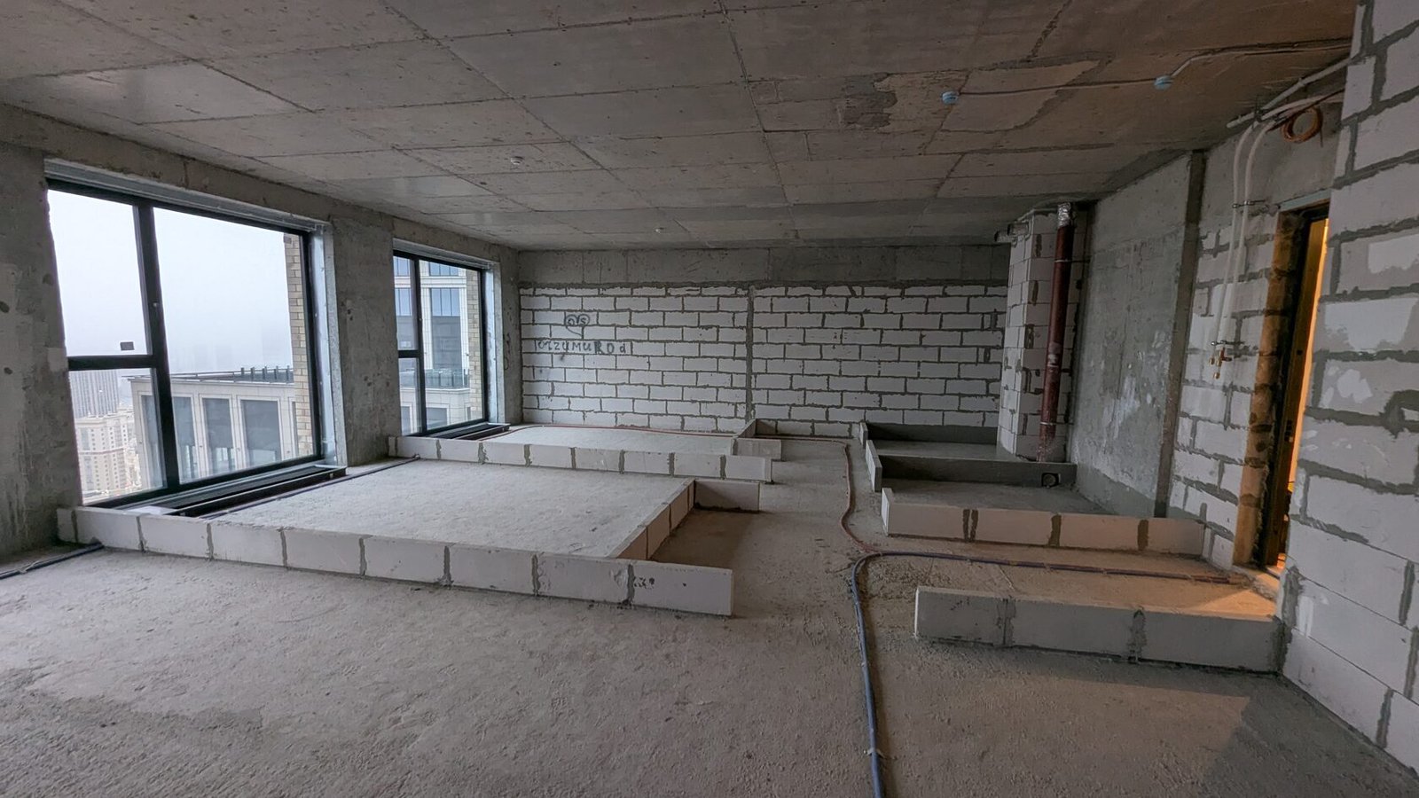 Rohbau vor Beginn der Arbeiten